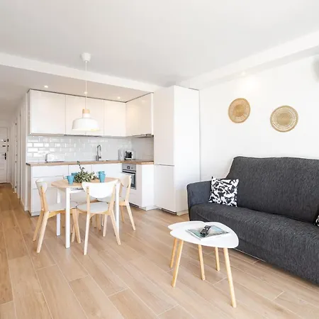 Apartment Newly Renovated With Incredible Sea Views - Rdr295 *