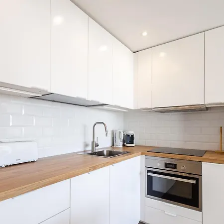 Apartment Newly Renovated With Incredible Sea Views - Rdr295 *
